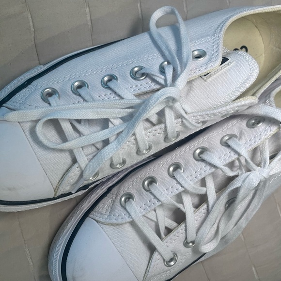 Converse - Picture 3 of 5